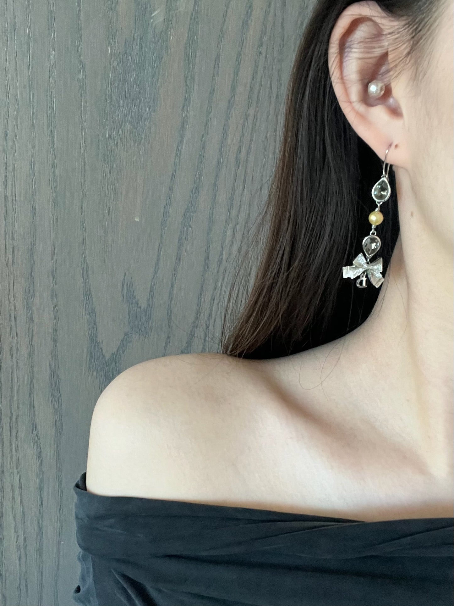 Vintage Dior Pearl Bow Drop Earrings – Silver Tone
