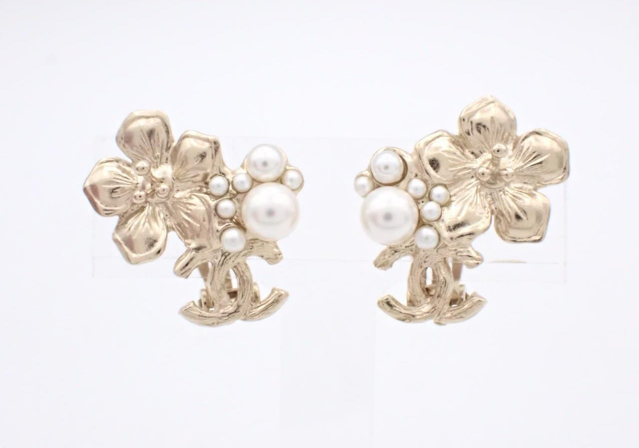 Chanel Floral Pearl Cluster Clip Earrings