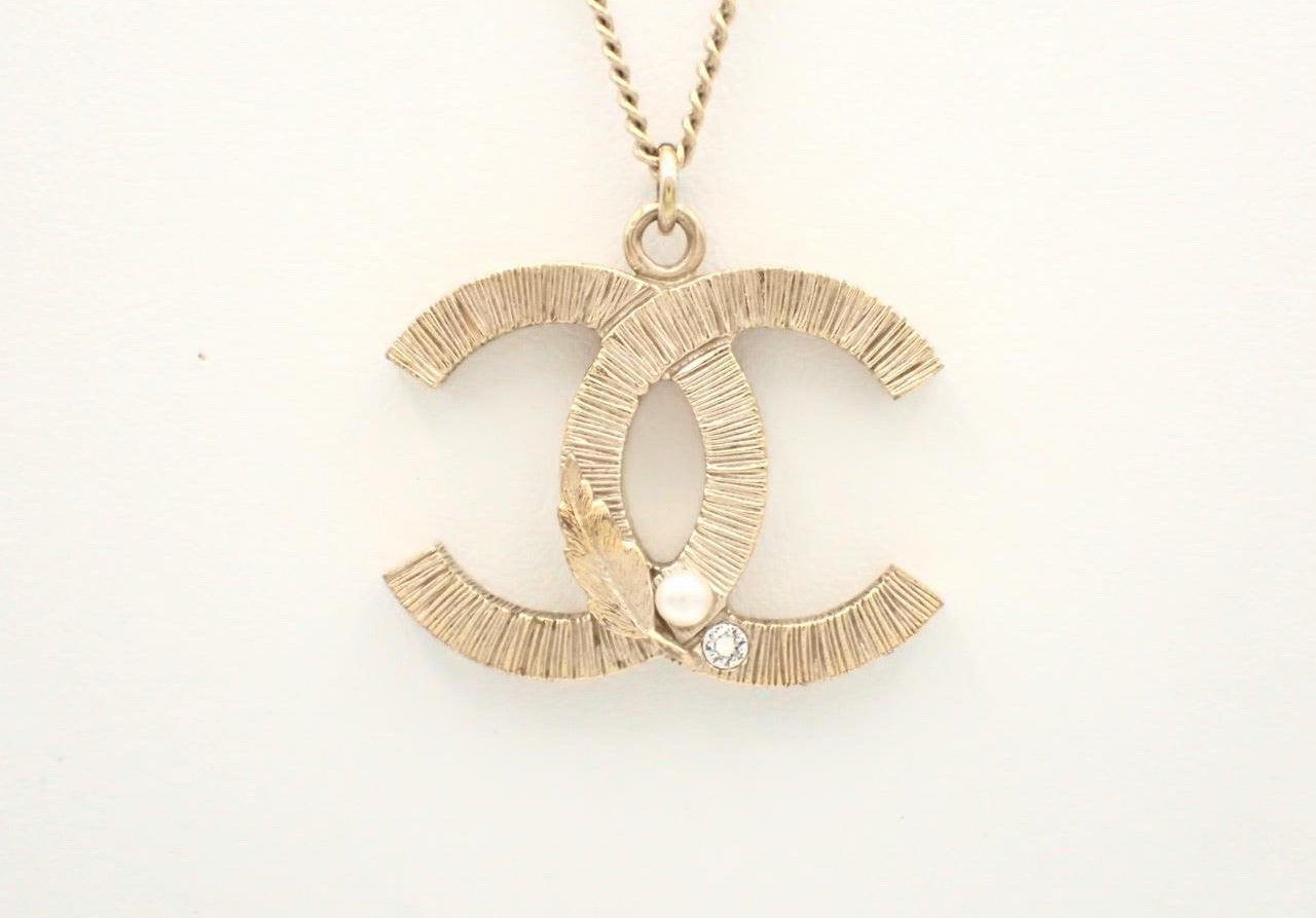 Chanel 2011 Textured CC Pearl & Crystal Leaf Pendant Necklace