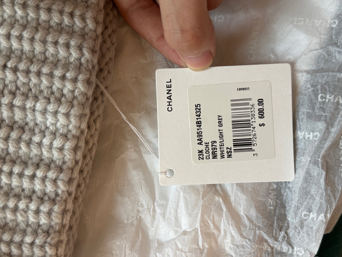 NWT 23K Chanel Grey Winter Beanie