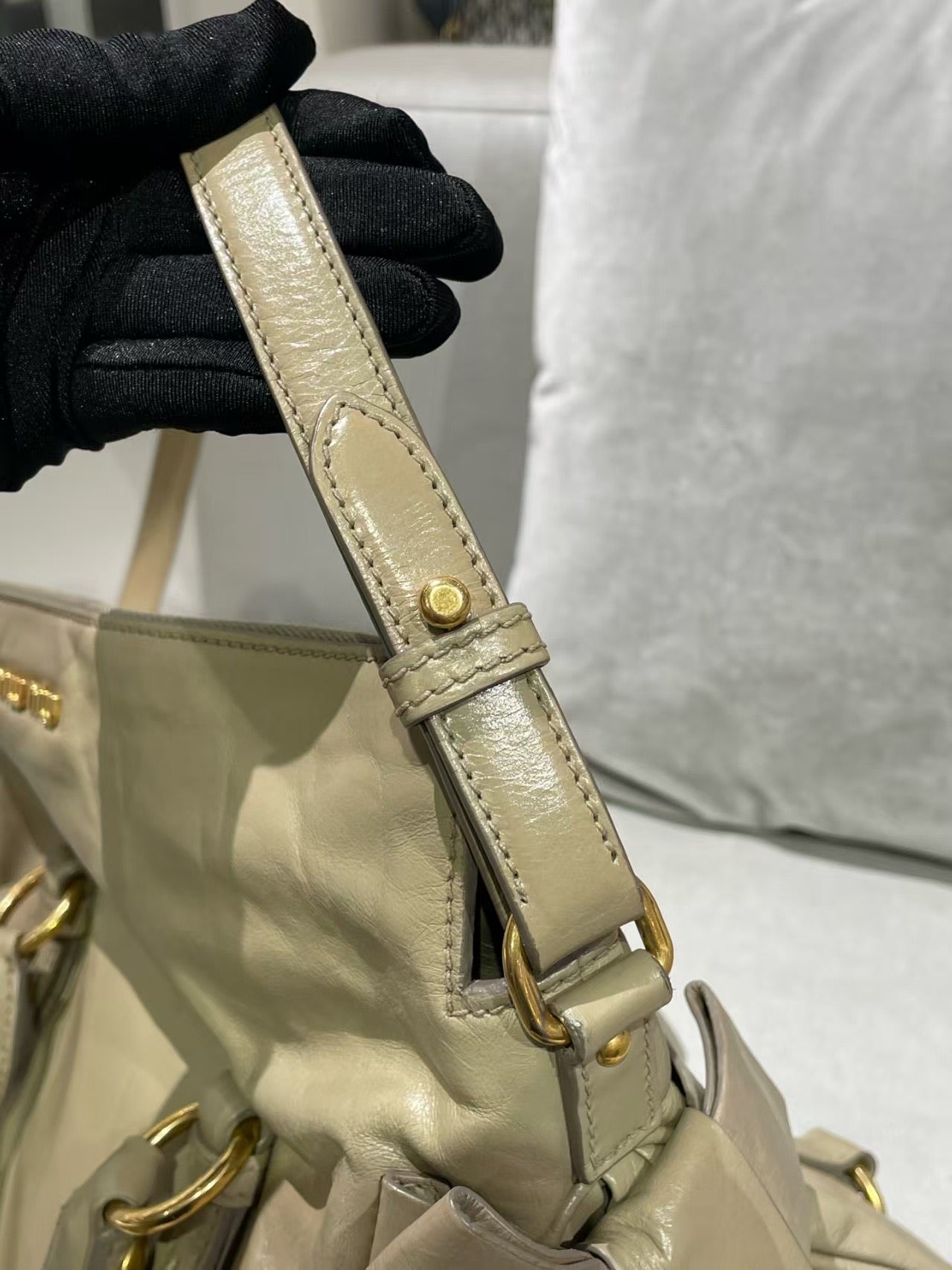 Miu Miu Vitello Lux Bow Satchel – Ivory