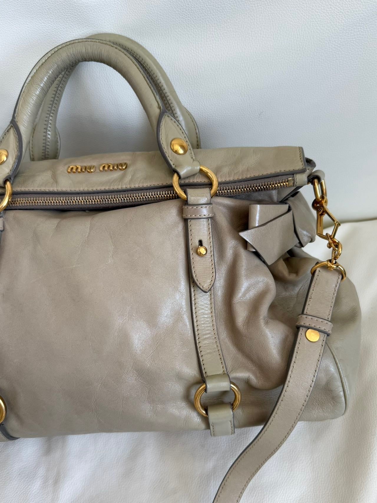 Miu Miu Vitello Lux Bow Satchel – Taupe Grey