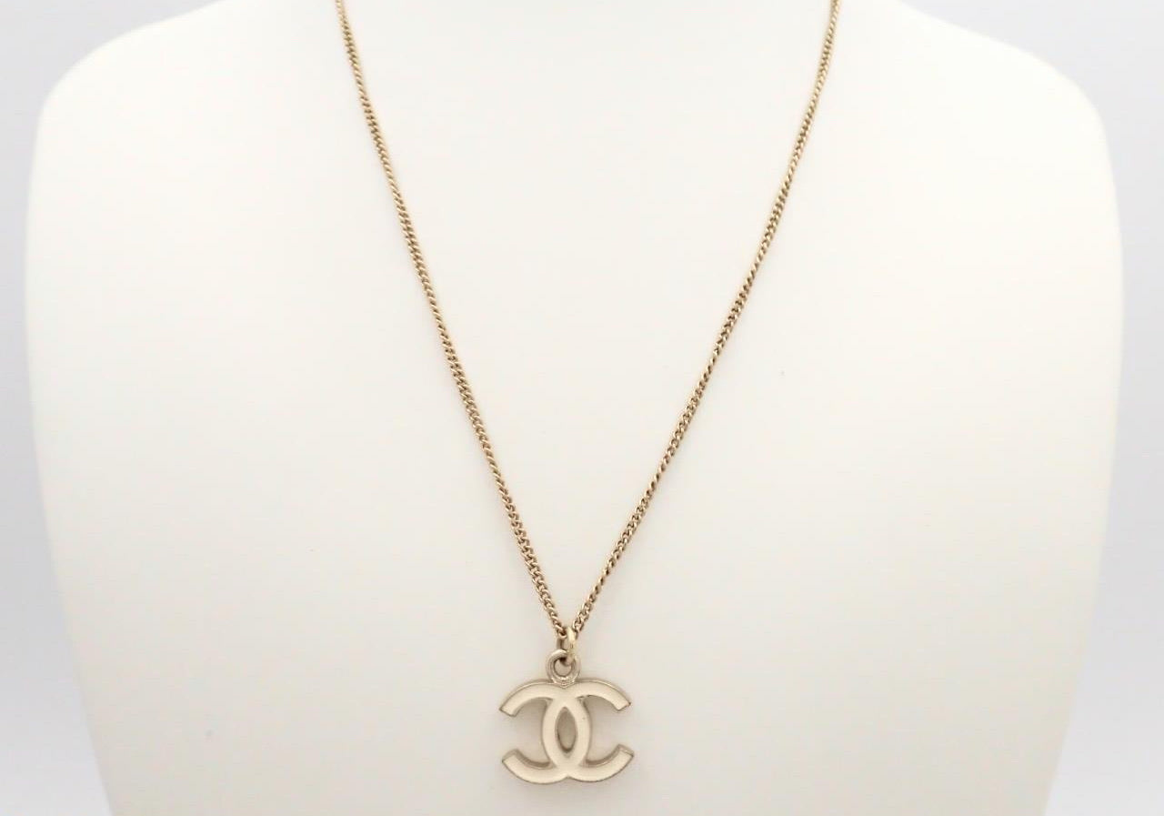 Chanel 2005 Enamel CC Pendant Necklace – Gold Tone