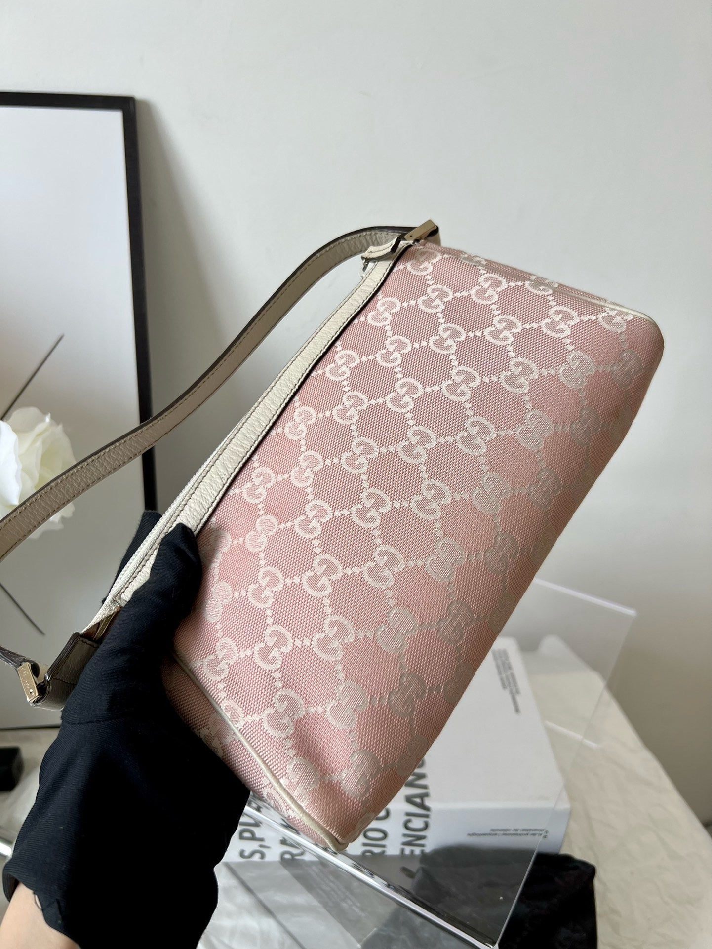 Gucci GG Canvas Mini Shoulder Bag – Pink