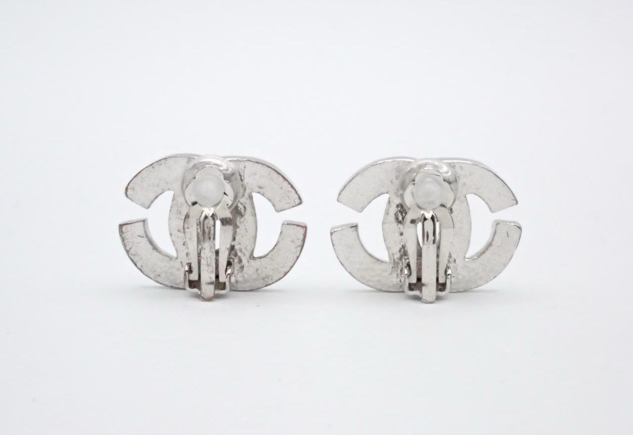 Chanel 2010 Crystal CC Stud Ear clips– Silver Tone