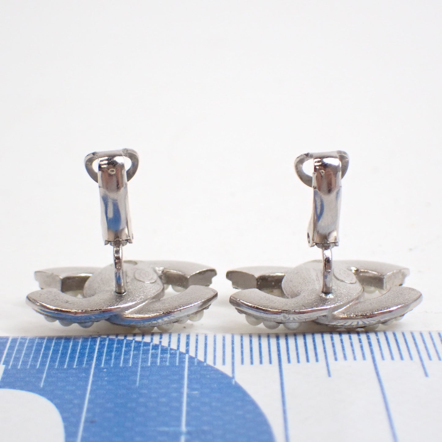 Chanel 2018 Pearl-Studded CC Logo Ear Clips