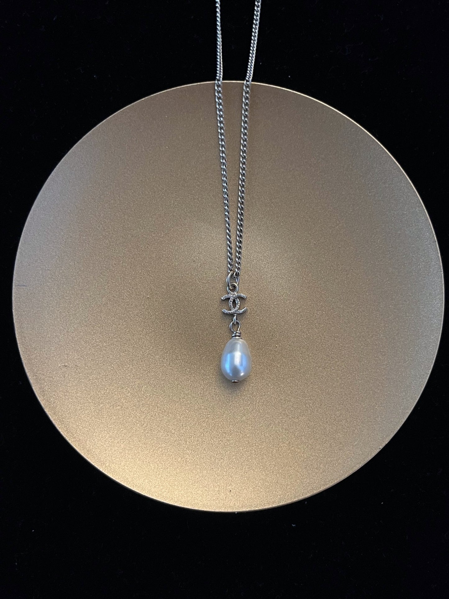 Chanel 2012 CC Pearl Drop Necklace – Champagne Gold Tone