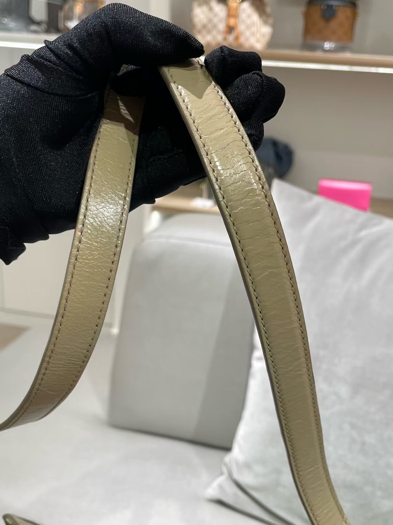 Miu Miu Vitello Lux Bow Satchel – Ivory