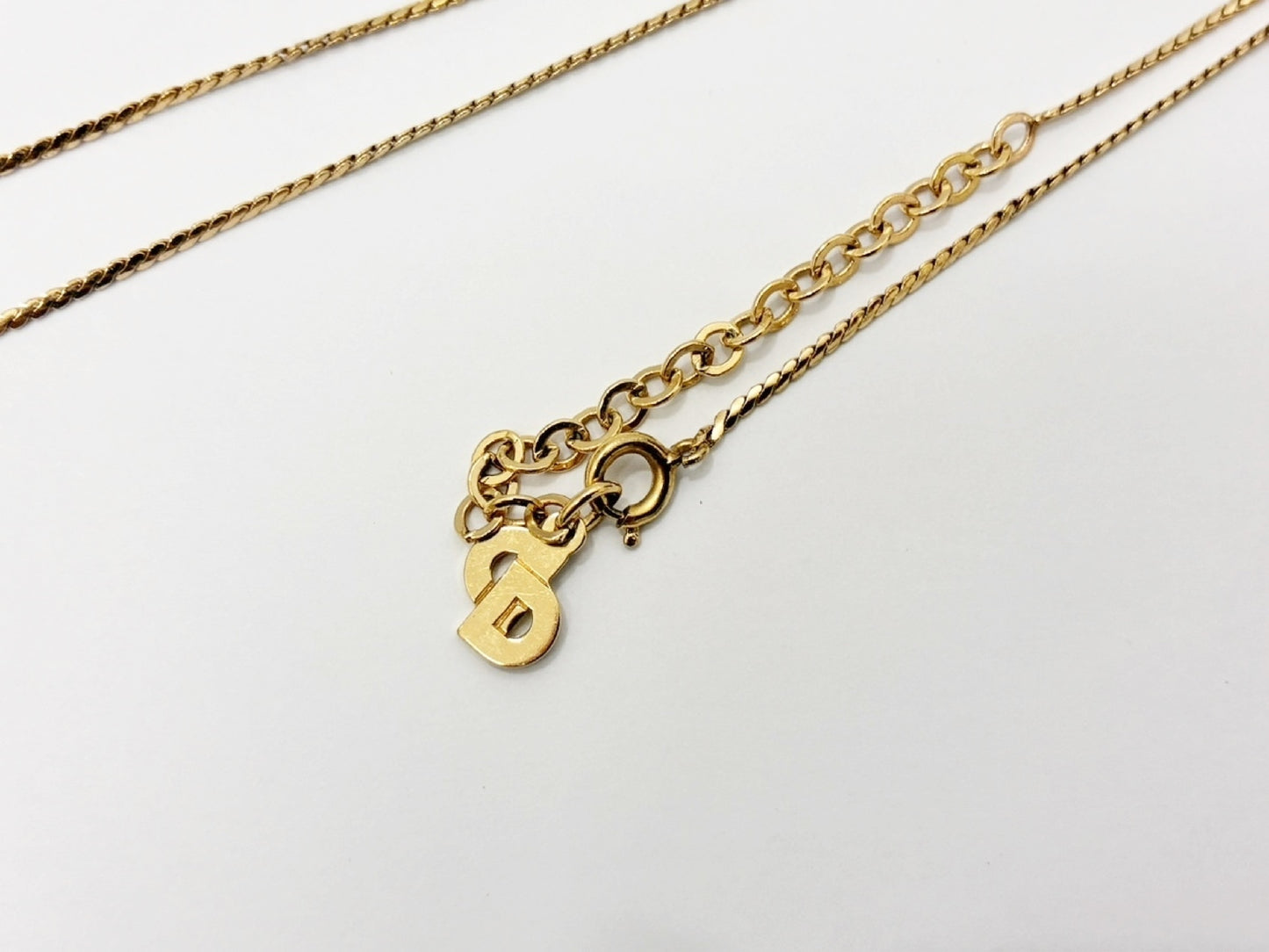 Vintage Dior Classic Large Ribbed CD Logo Necklace – Gold Tone