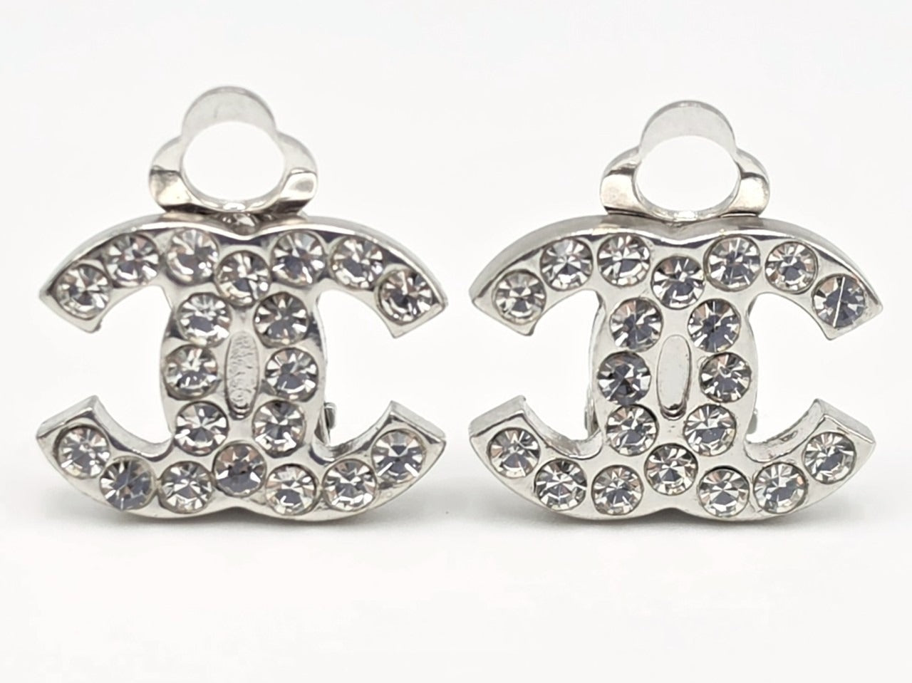 Chanel 2005 Silver CC Logo Clip-On Earrings