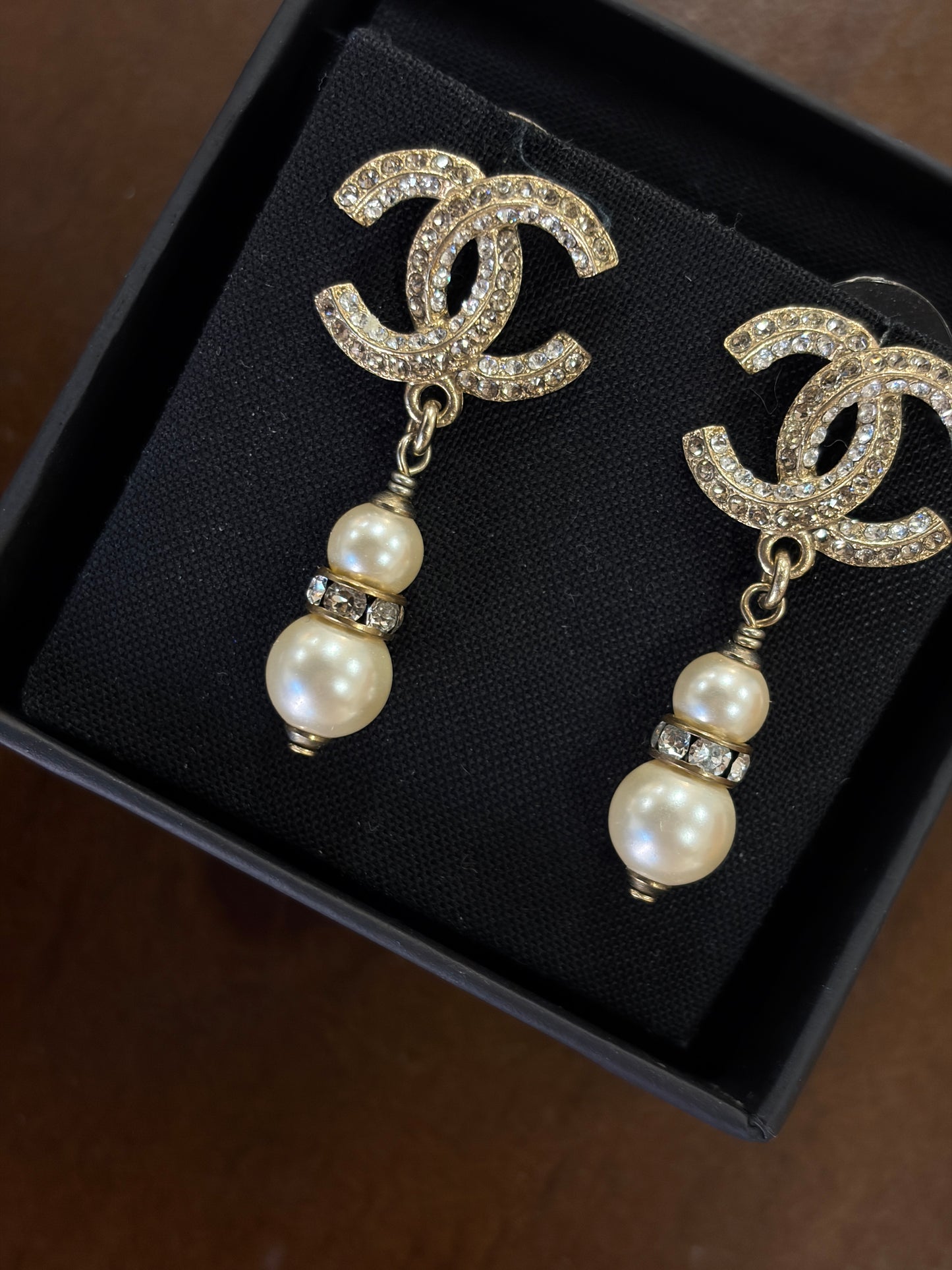 Chanel 2018 Dreamy Diamonds and Pearls Tri-layered Earrings