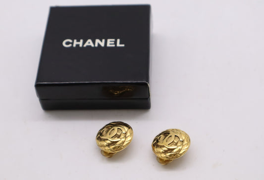 Chanel 1997 Twisted CC Gold-Plated Clip-On Earrings