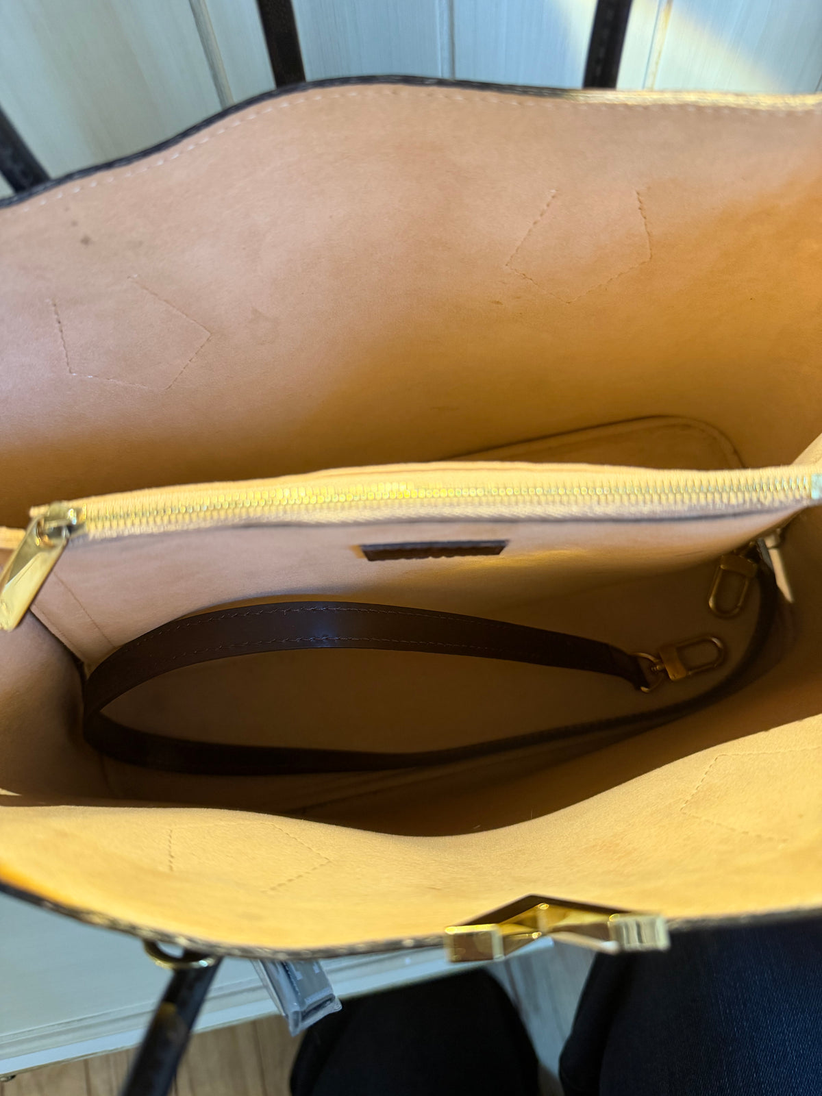 LV Classic Damier Ebene Kensington Tote Bag