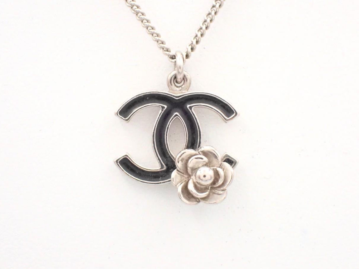 Vintage Chanel 2007 CC Camellia Necklace – Silver Tone