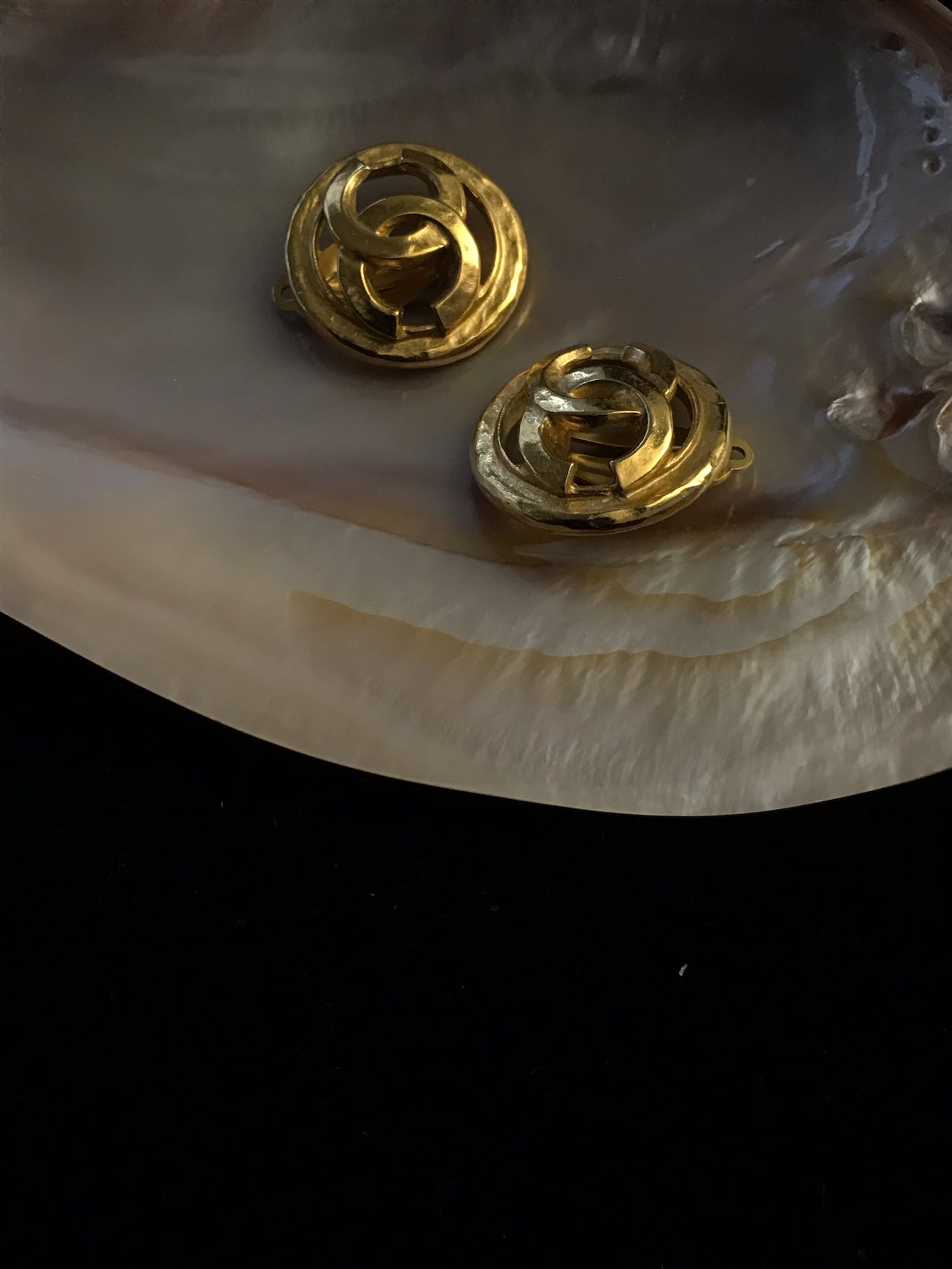 Chanel 2004 Gold-Plated Hollow CC Round Clip-On Earrings