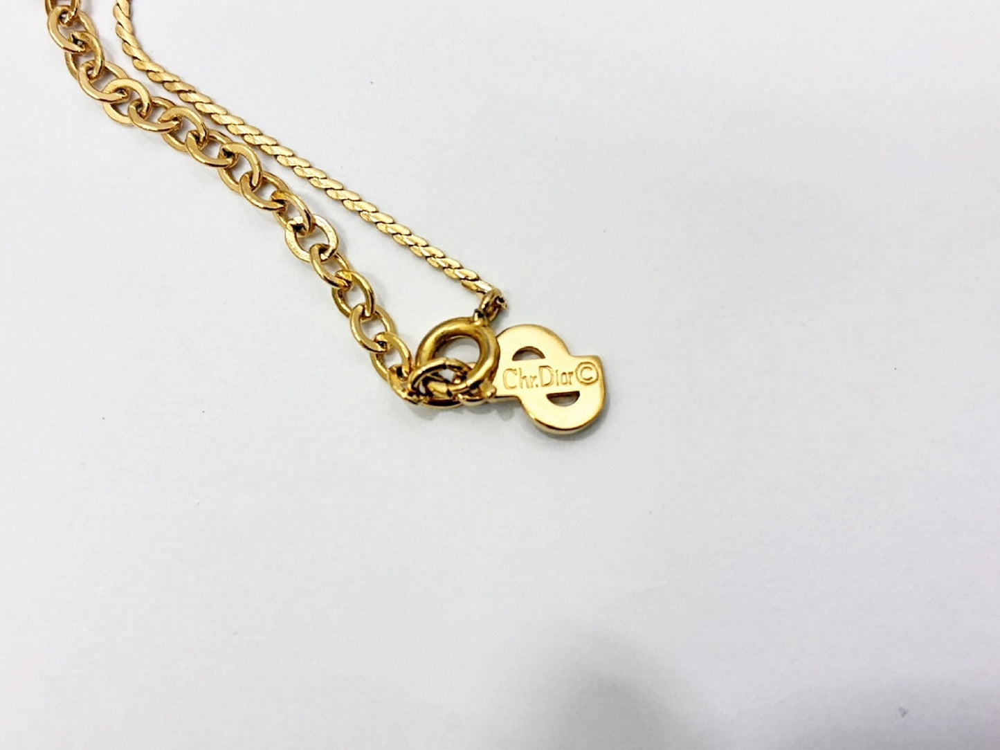 Vintage Dior Classic Large Ribbed CD Logo Necklace – Gold Tone