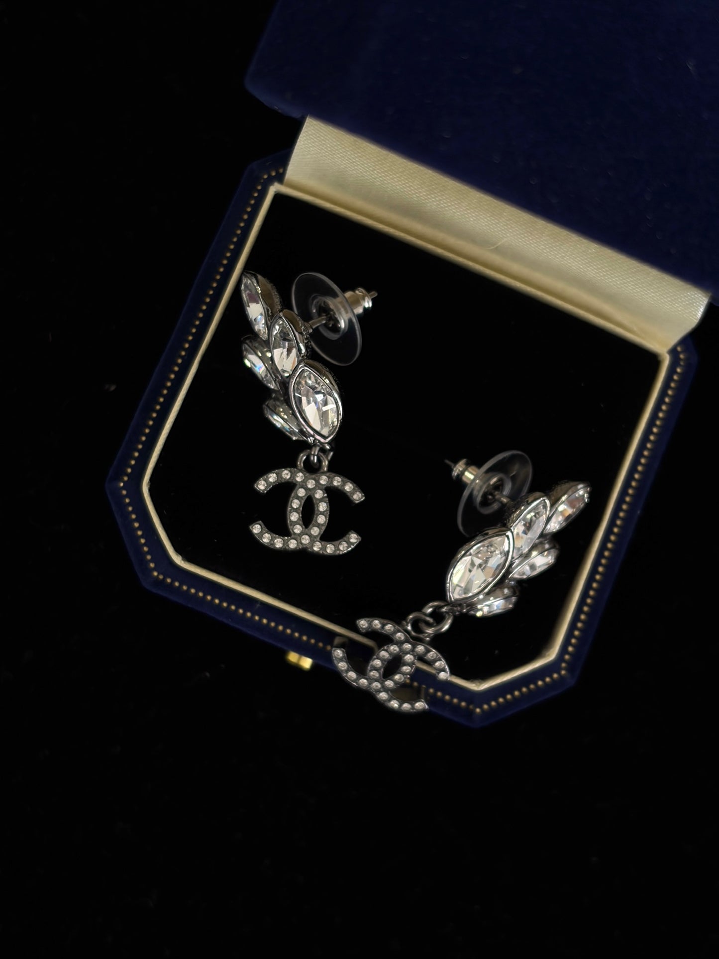 Chanel Crystal Leaf CC Drop Earrings – Silver Tone