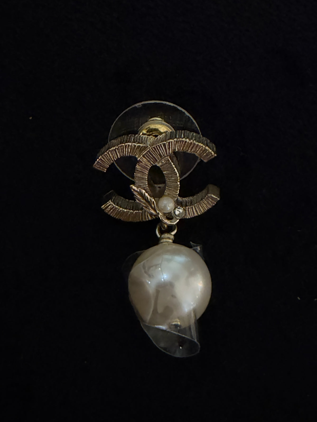 Chanel 2011 Leaf Accented CC Faux Pearl Drop Earrings