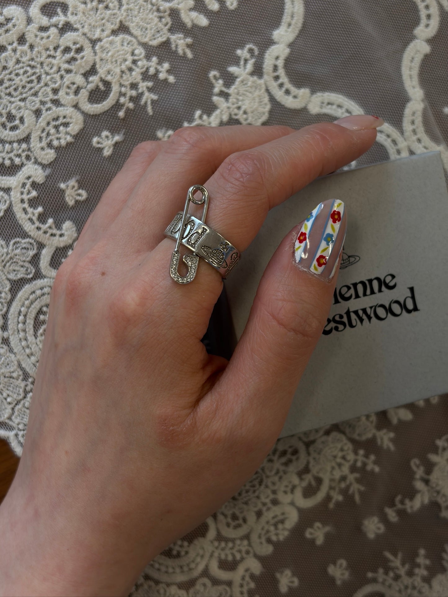 Vivienne Westwood Safety Pin Ring – Silver Tone