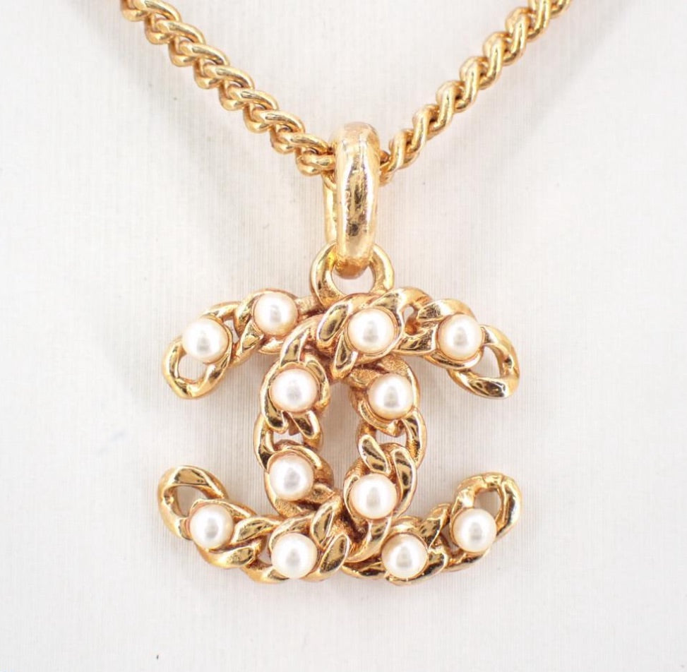 Chanel Vintage Pearl CC Pendant Necklace (plated gold)