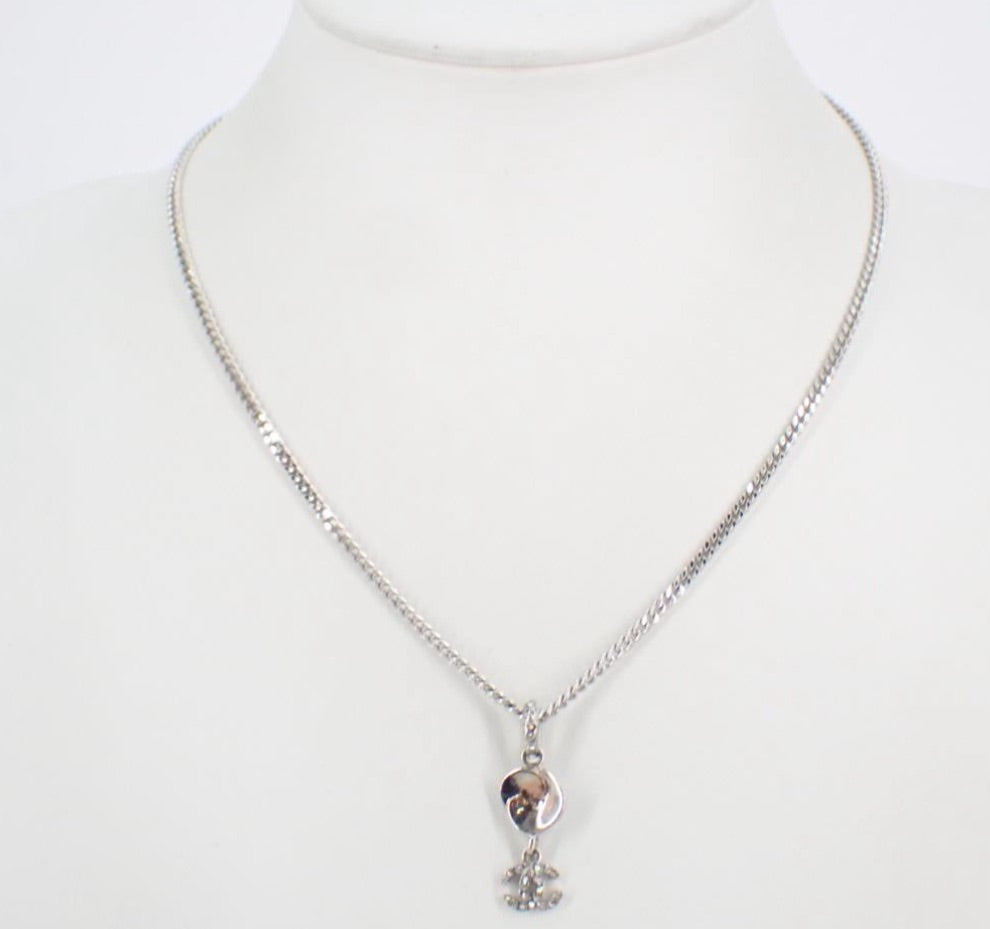 Chanel 2004 Vintage Flower Shape CC Drop Necklace