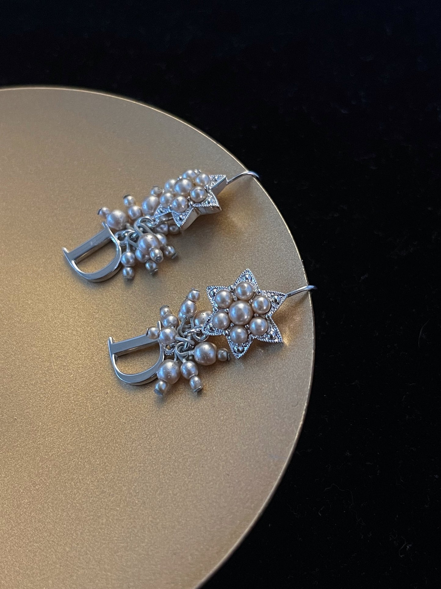 Vintage Dior Blush Pearl Star Letter Drop Earrings – Silver Tone