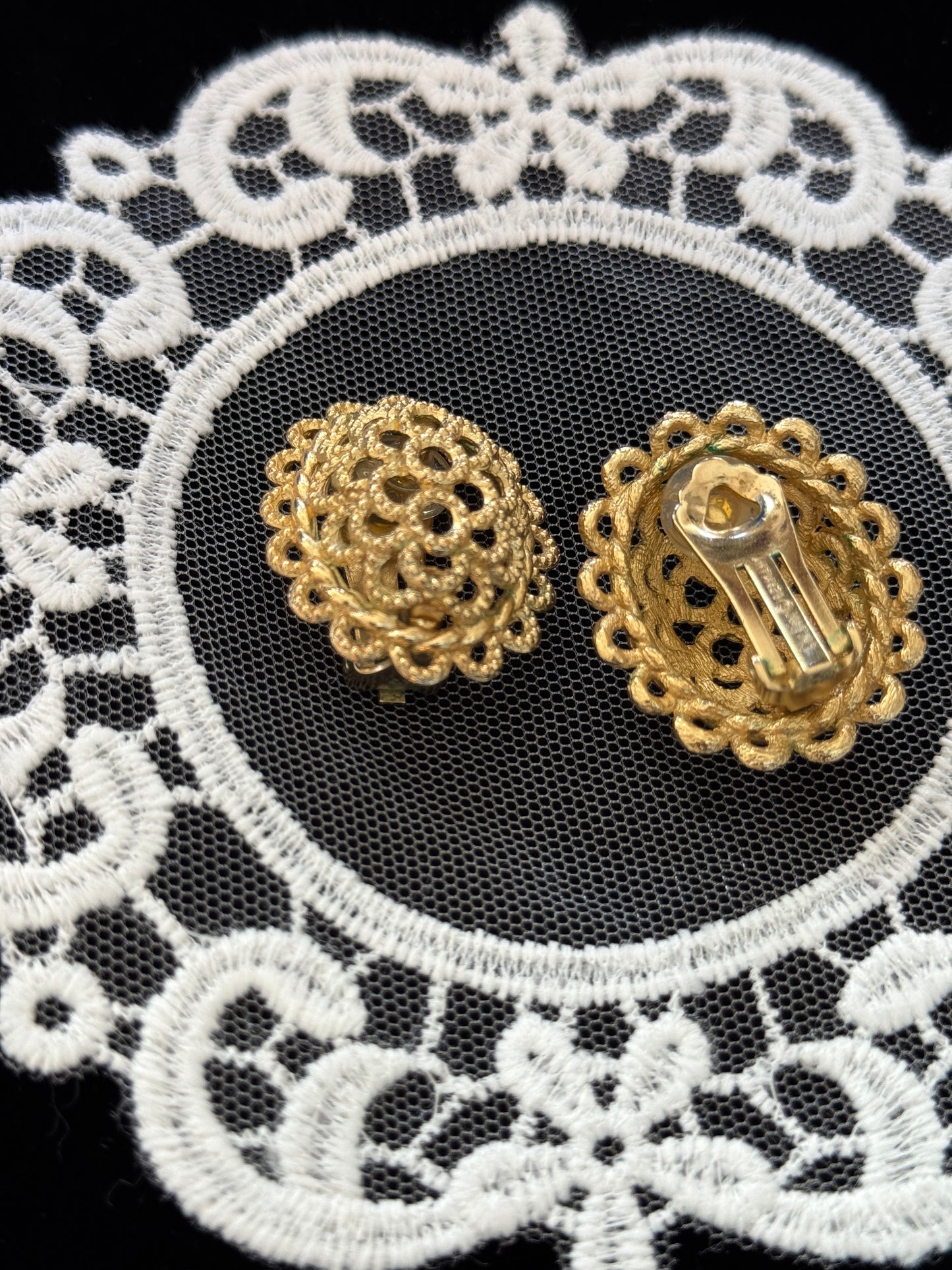 Vintage Dior 1970-1980s Filigree Oval Clip-On Earrings (Rare Piece)