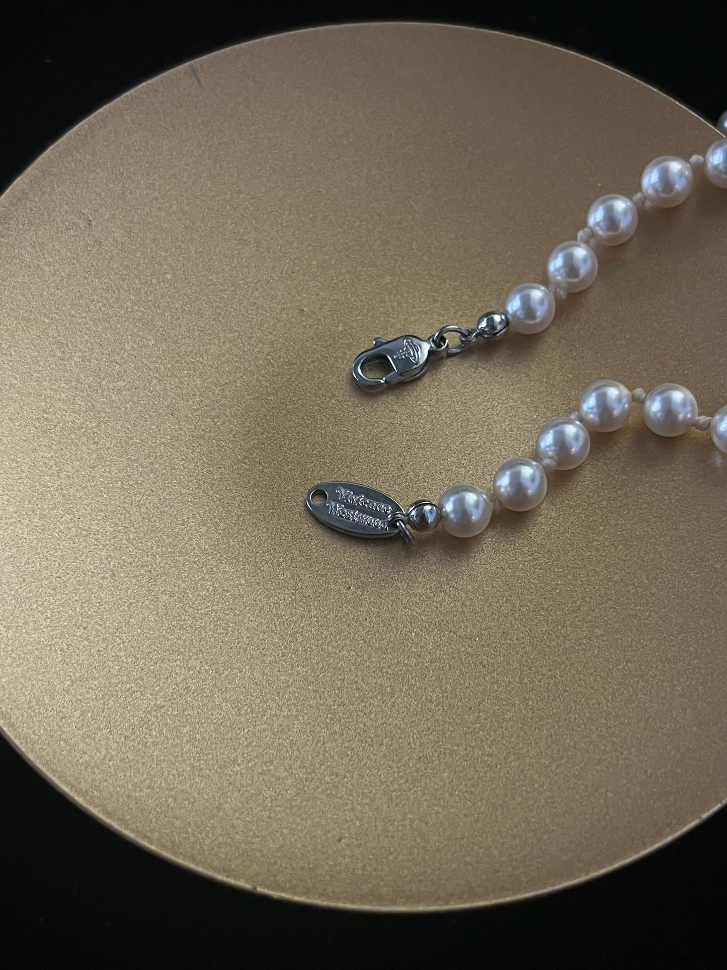 Vivienne Westwood Classic Silver Orb Pearl Choker