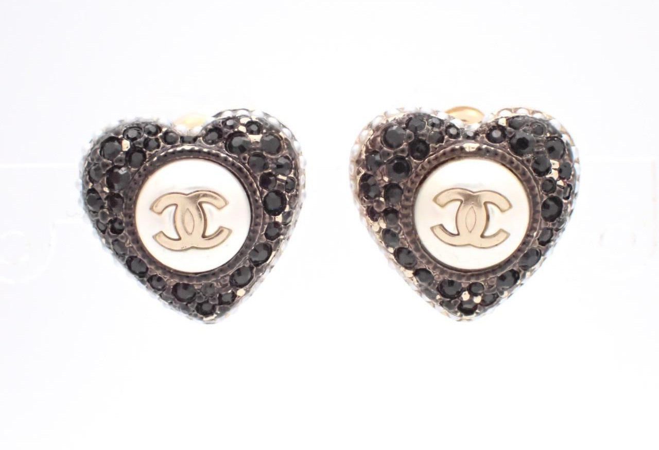Chanel 2022 CC Black Crystal Heart Stud Earrings