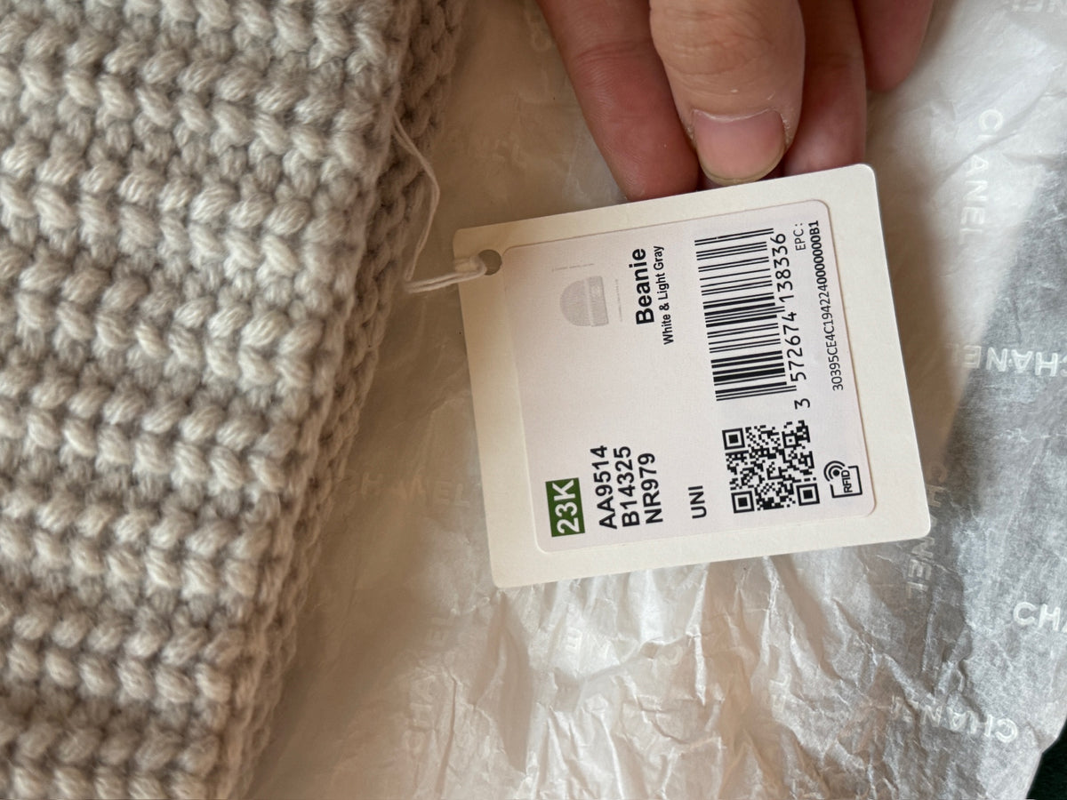 NWT 23K Chanel Grey Winter Beanie