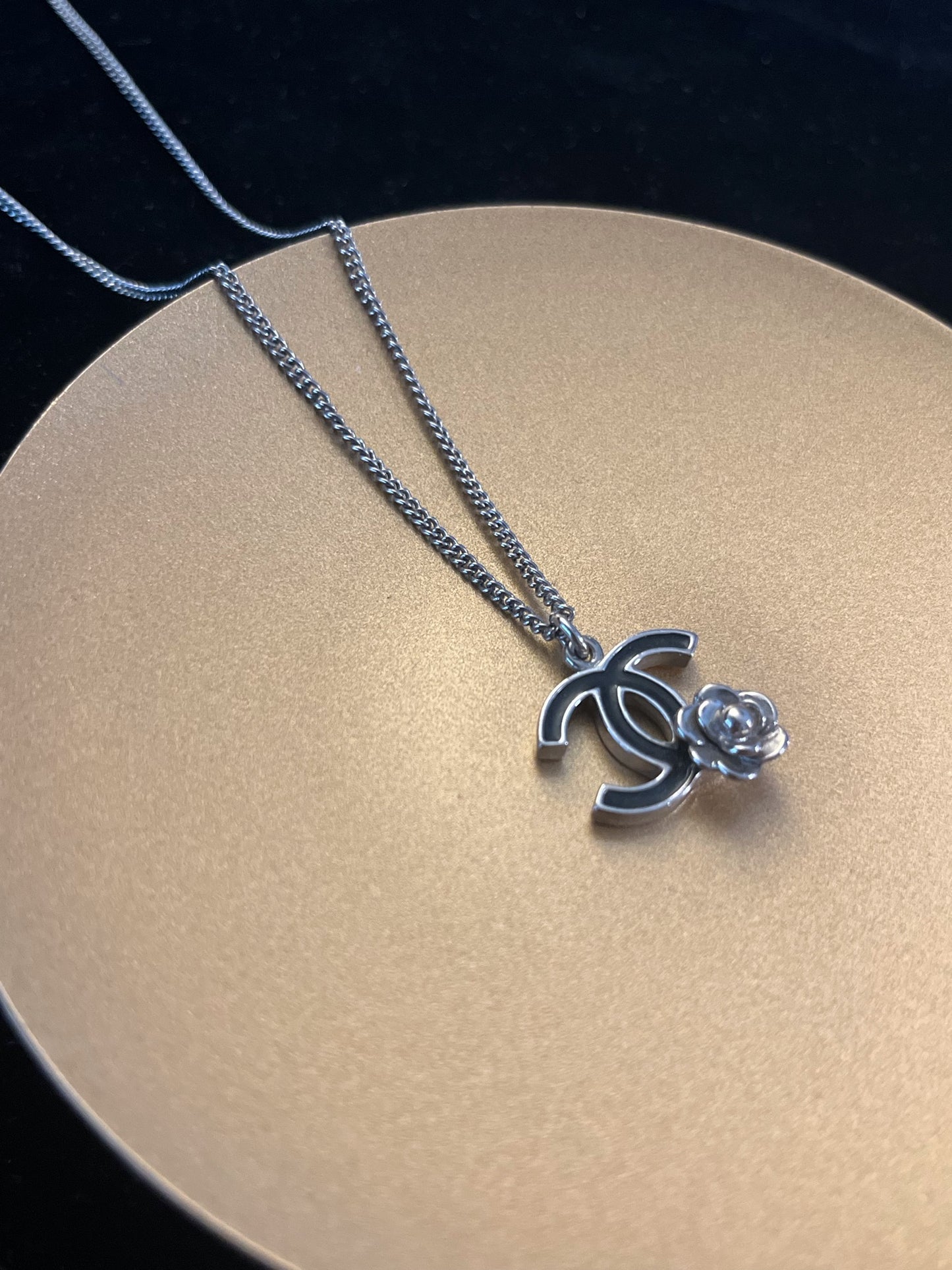 Vintage Chanel 2007 CC Camellia Necklace – Silver Tone
