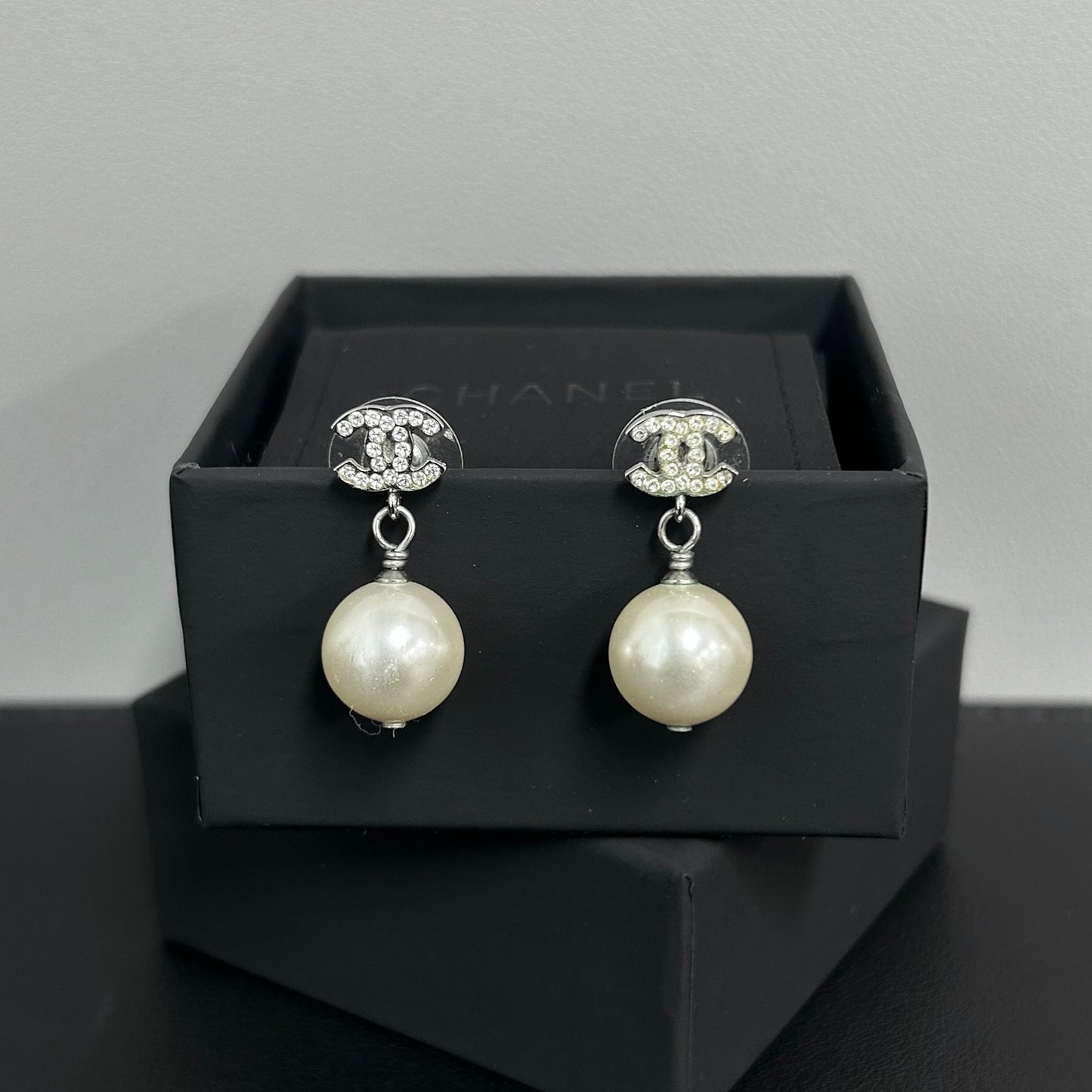 Chanel Classic CC Pearls Earrings