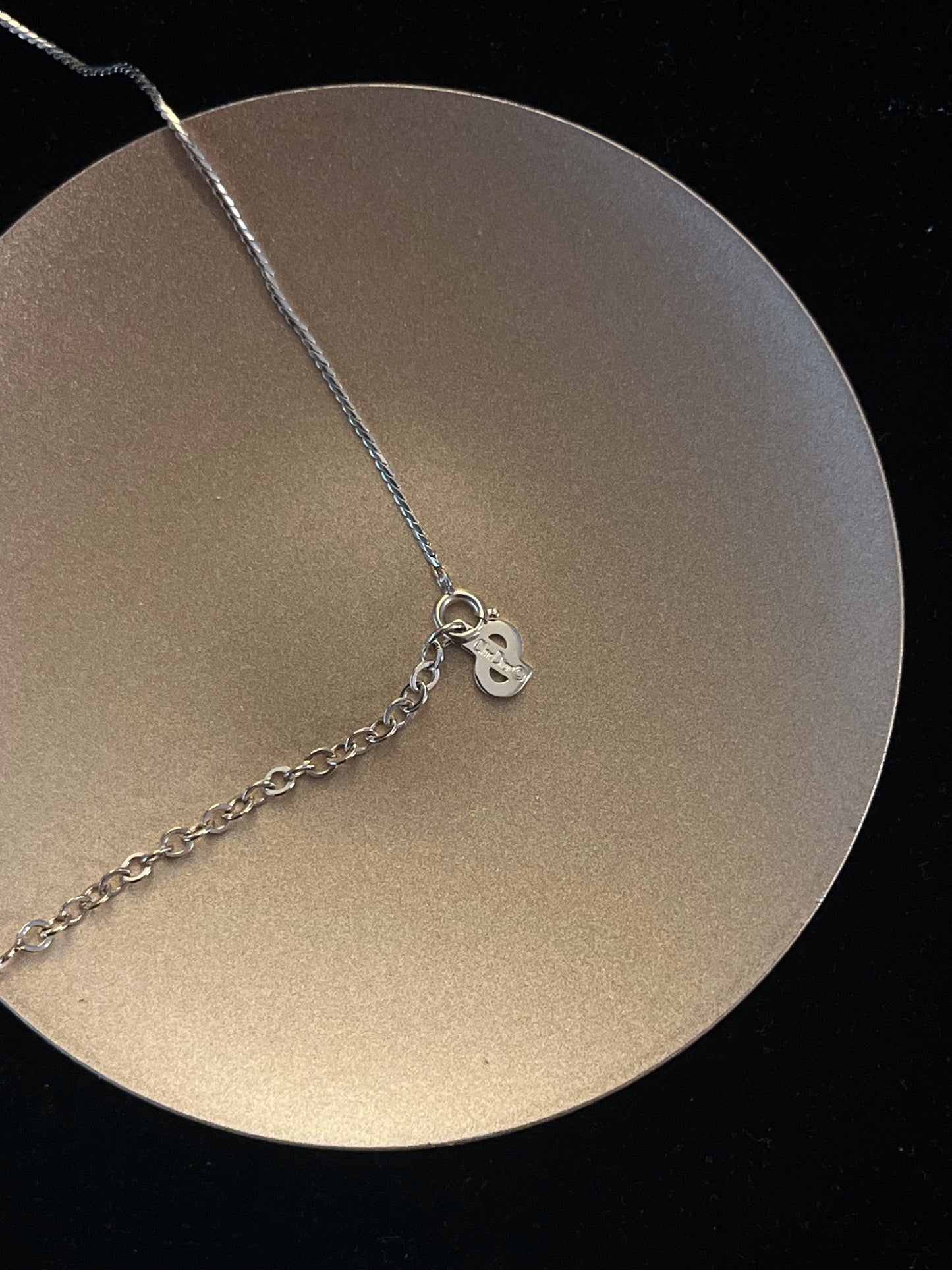 Vintage Dior Classic Large Ribbed CD Logo Necklace – Gold Tone