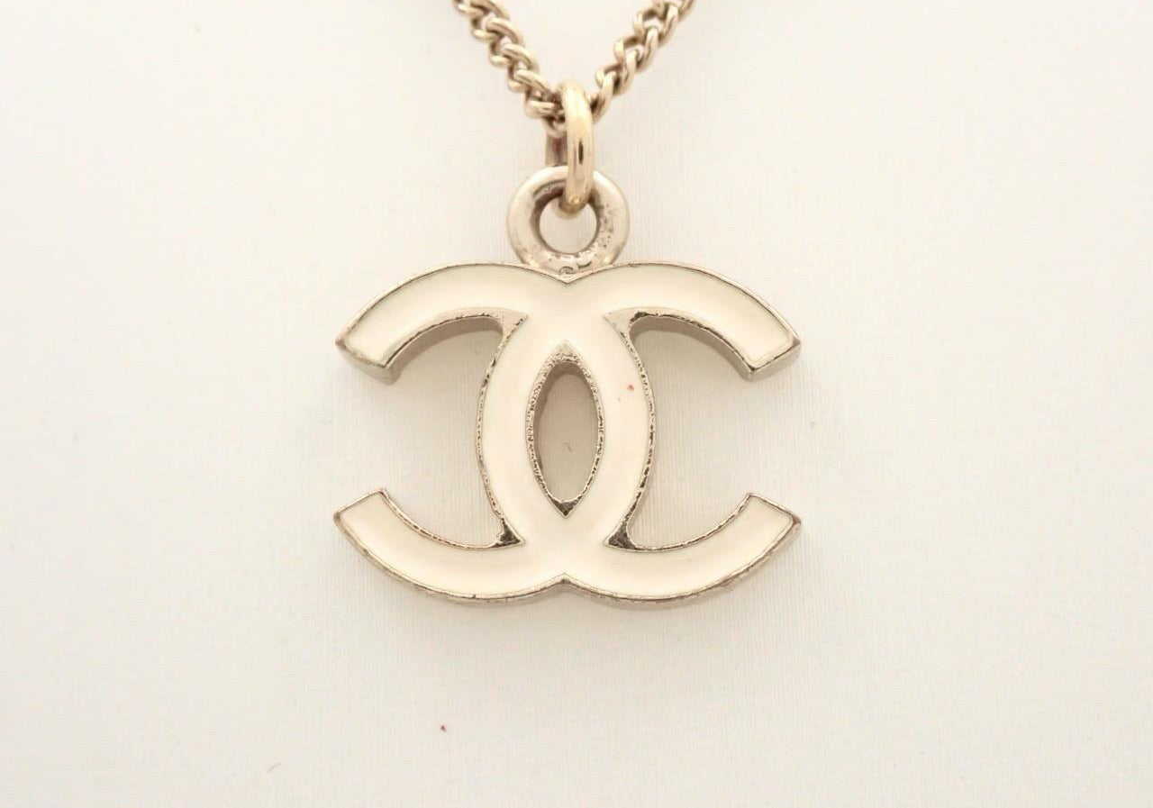 Chanel 2005 Enamel CC Pendant Necklace – Gold Tone