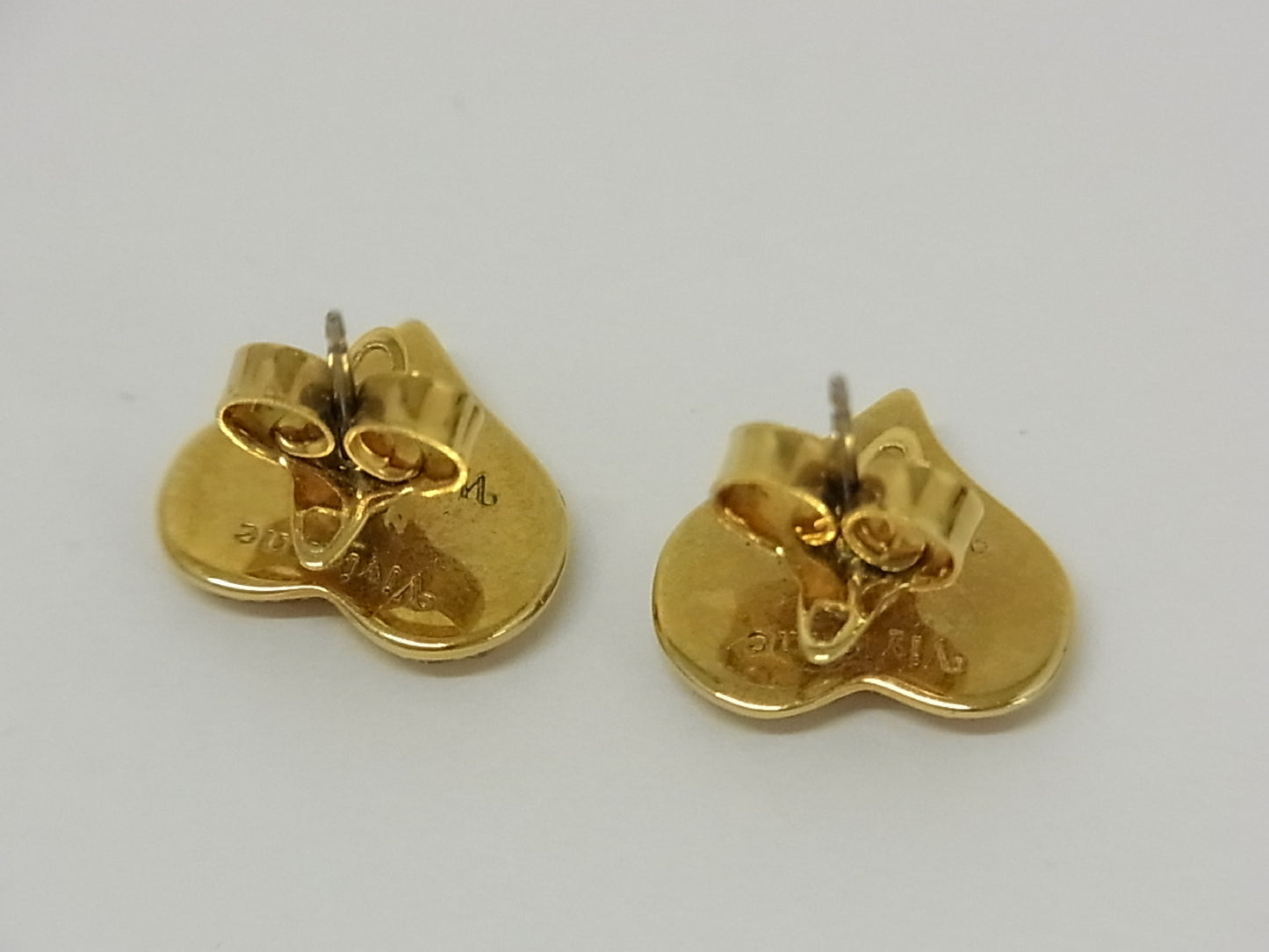 Vivienne Westwood Heart Orb Stud Earrings (Mother-of-Pearl)
