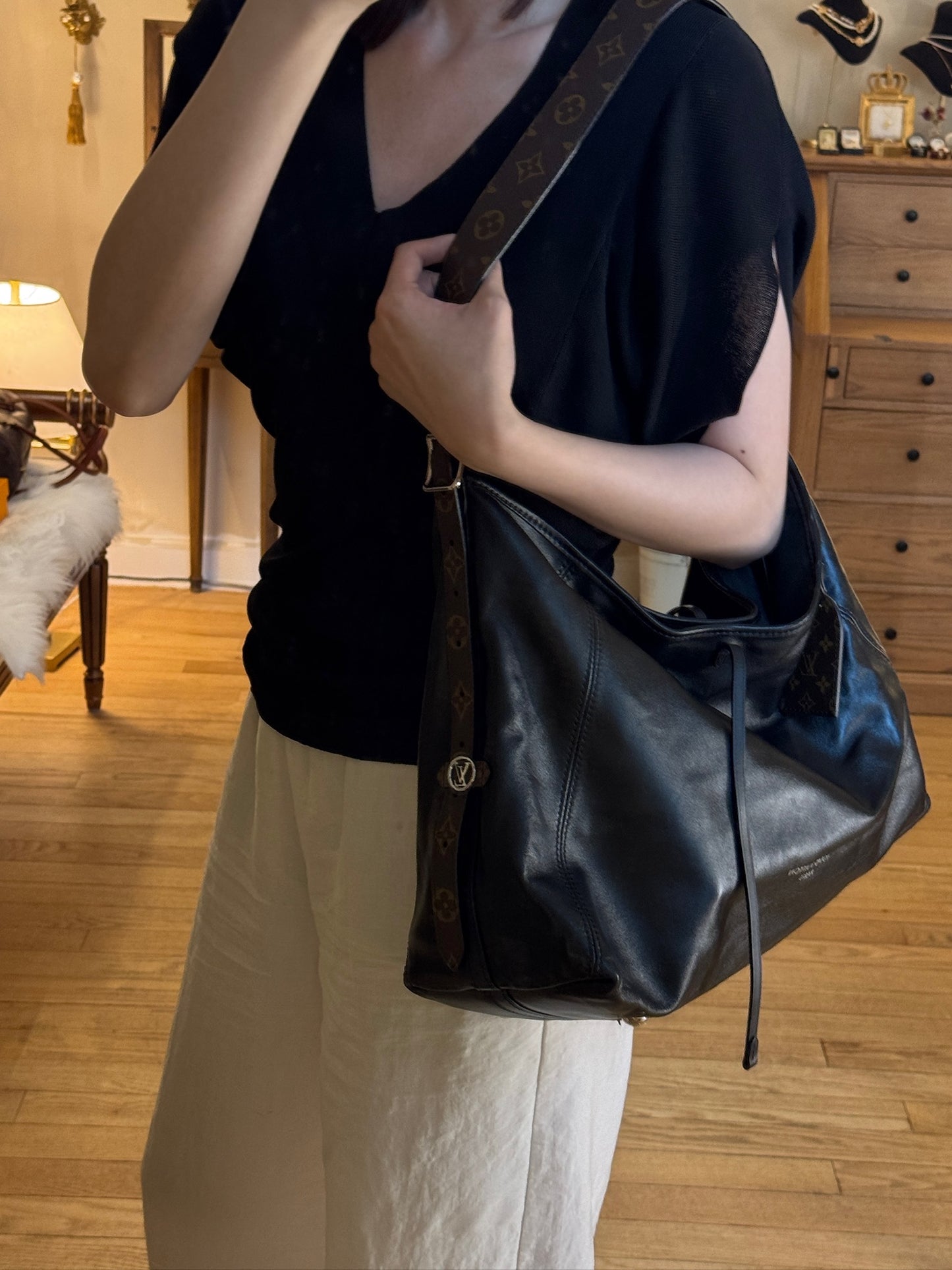 Louis Vuitton CarryAll Black Leather Shoulder Bag