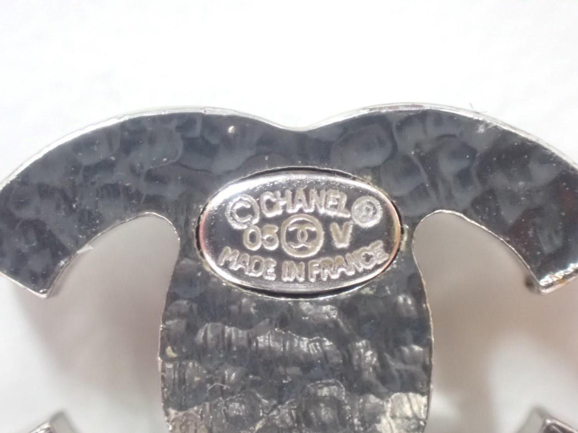 Chanel 2005 Silver CC Logo Clip-On Earrings