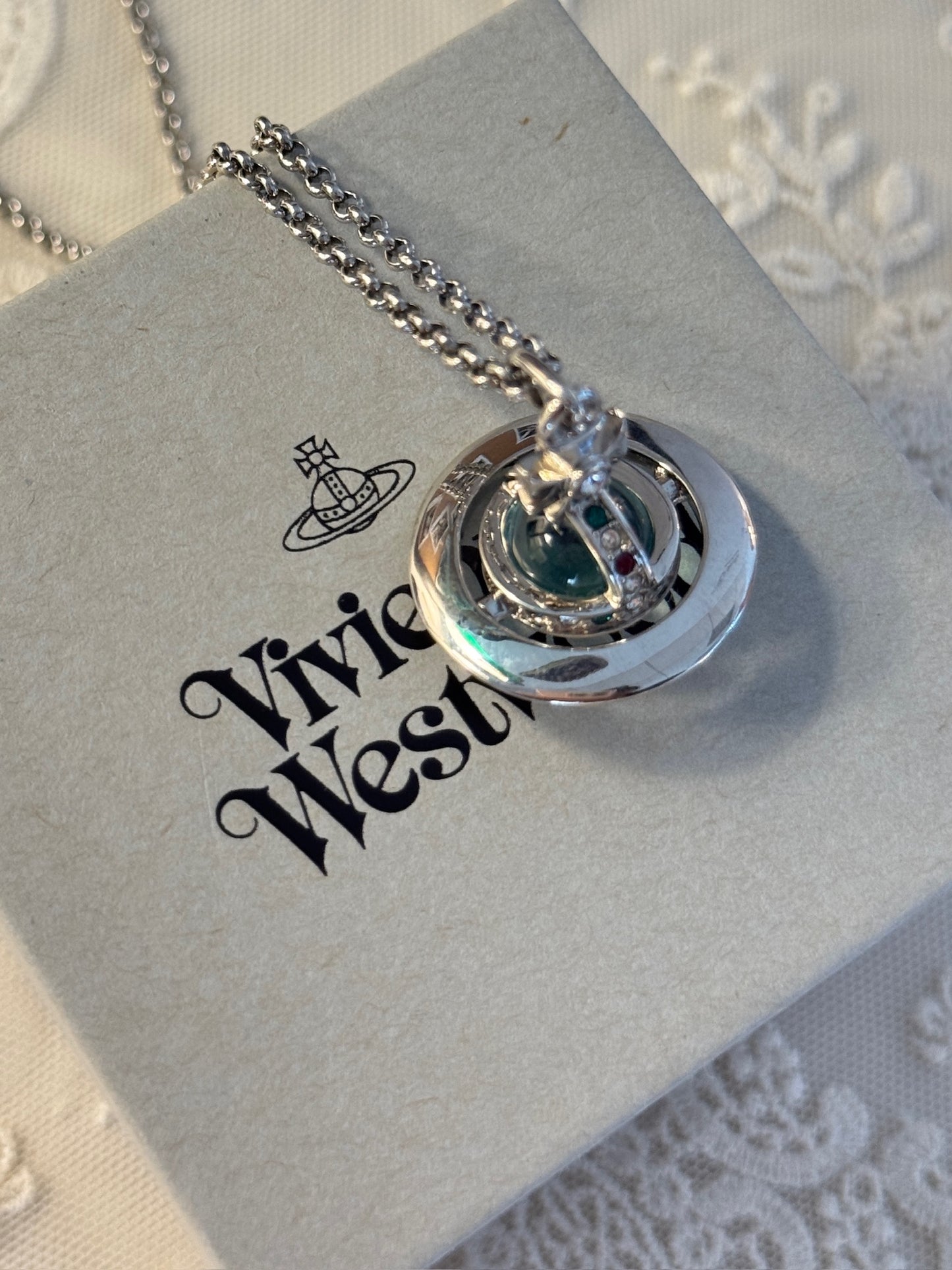 Vivienne Westwood Orb Pendant Necklace – Silver Tone