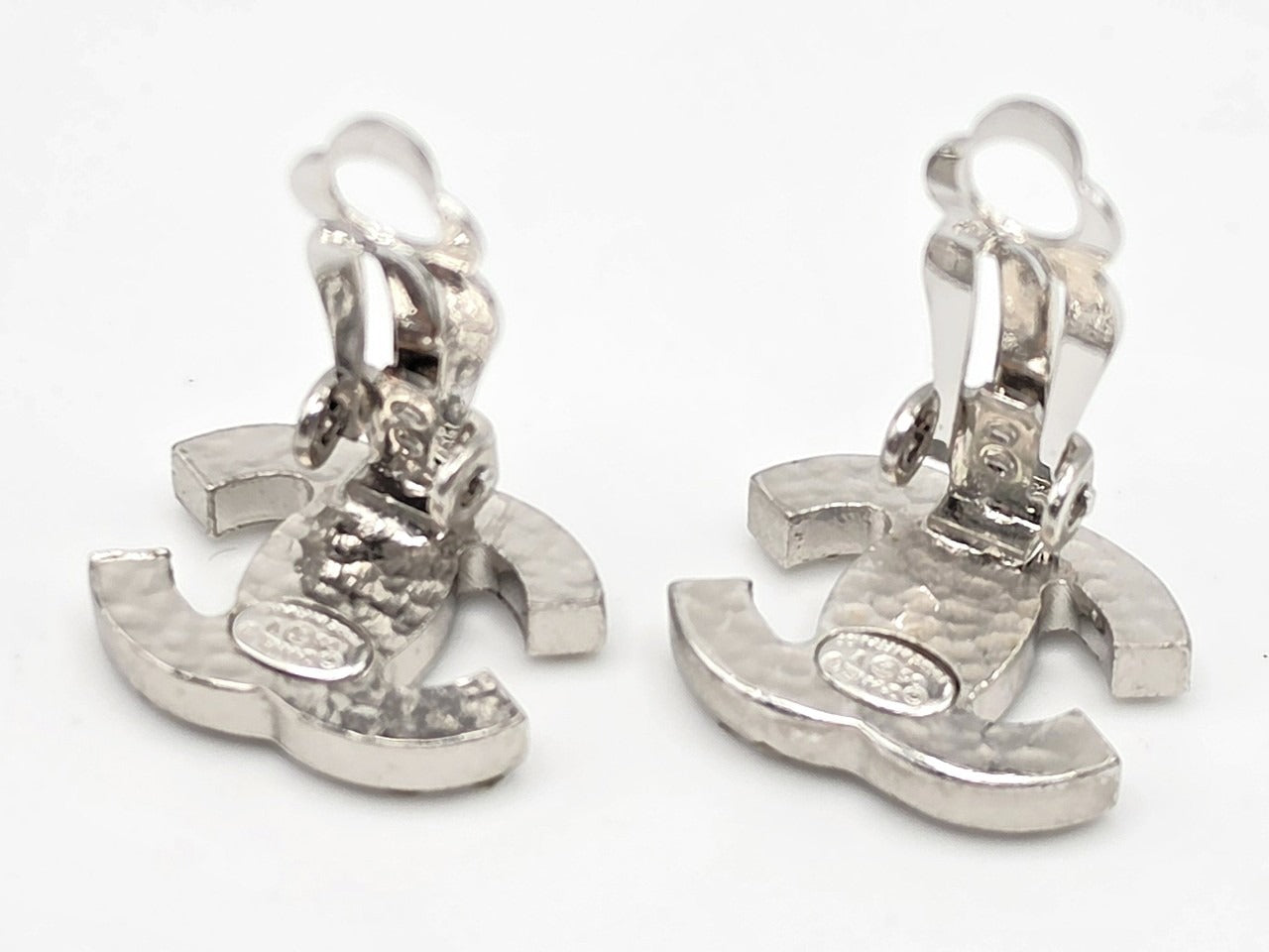 Chanel 2005 Silver CC Logo Clip-On Earrings