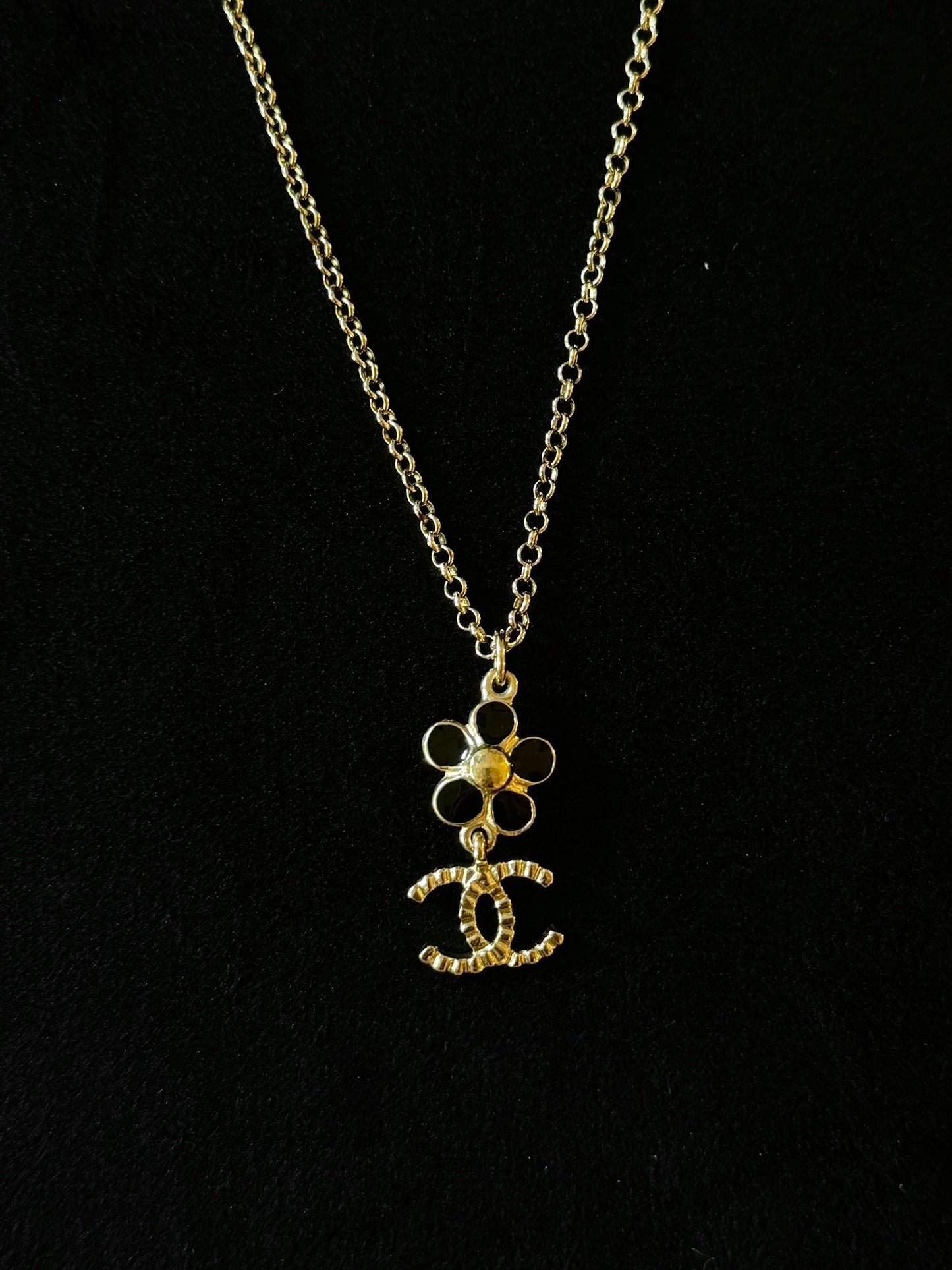 Chanel 2021 Camellia Crystal CC Pendant Adjustable Necklace