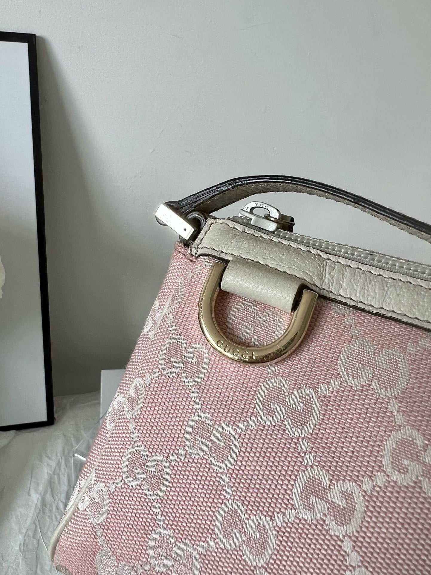 Gucci GG Canvas Mini Shoulder Bag – Pink