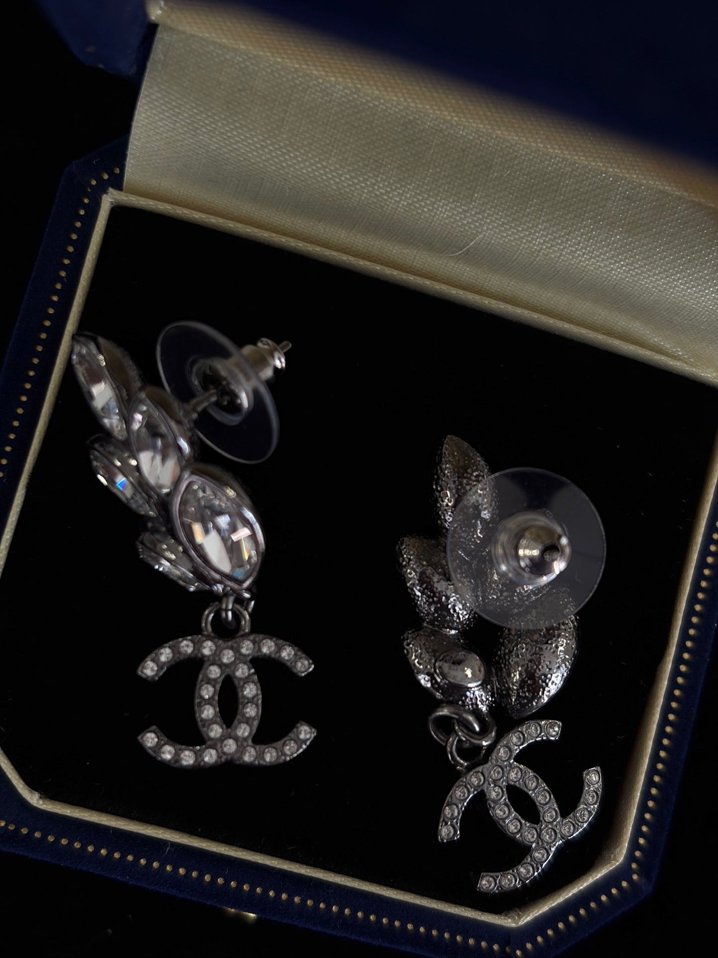 Chanel Crystal Leaf CC Drop Earrings – Silver Tone