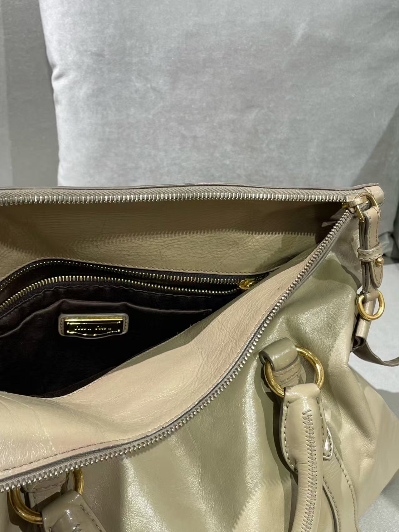 Miu Miu Vitello Lux Bow Satchel – Ivory