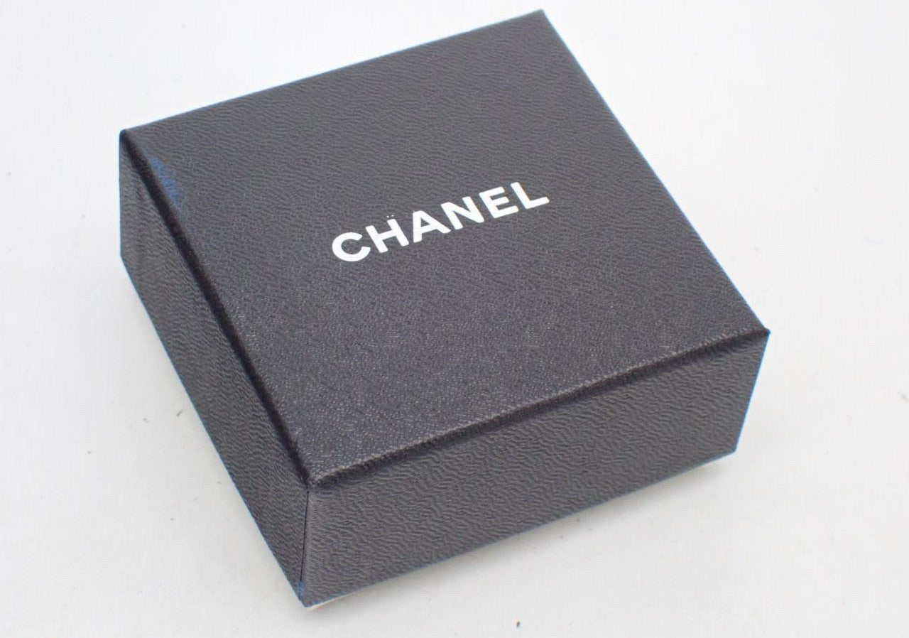 Chanel 2004 Gold-Plated Hollow CC Round Clip-On Earrings