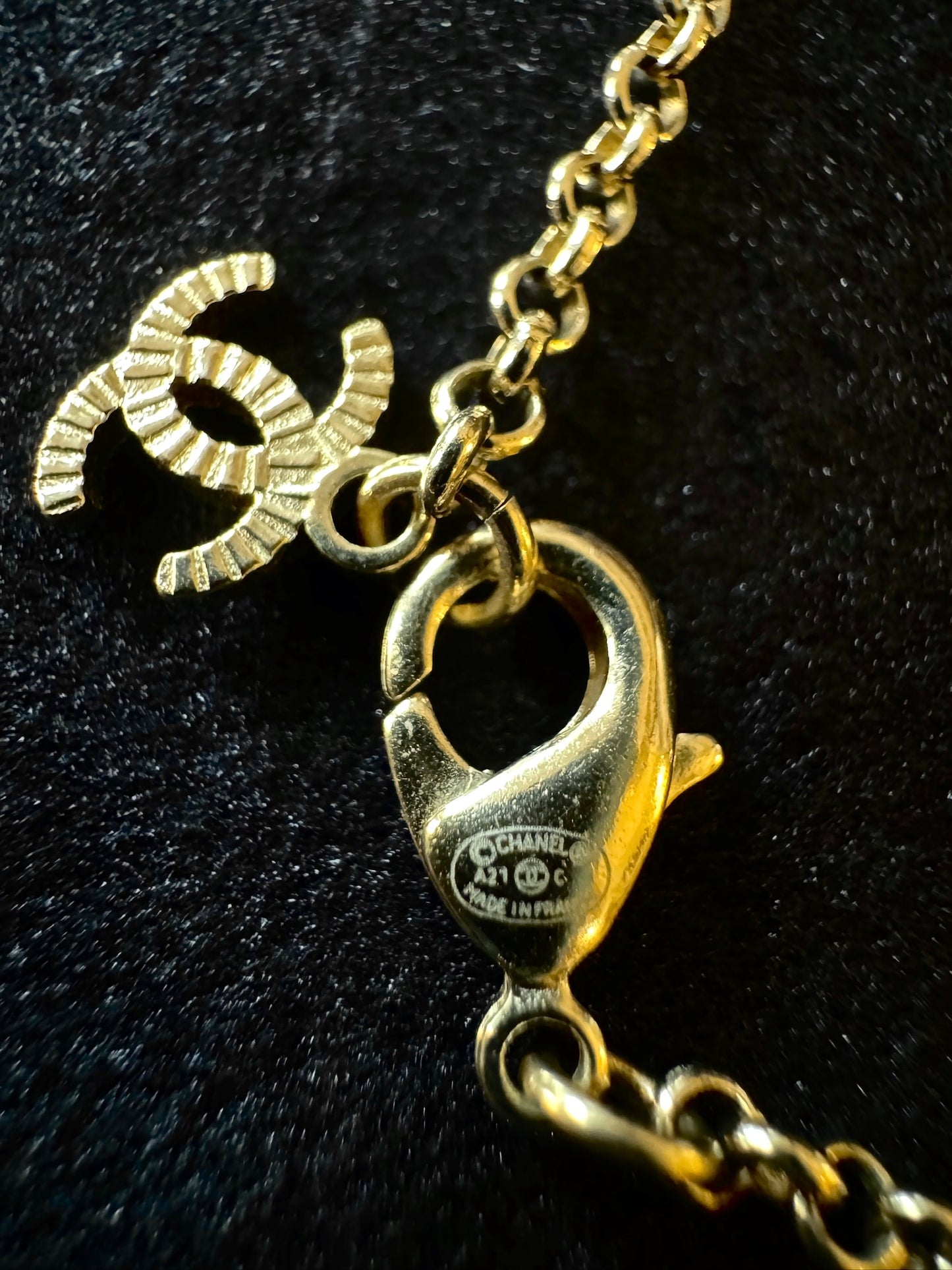 Chanel 2021 Camellia Crystal CC Pendant Adjustable Necklace