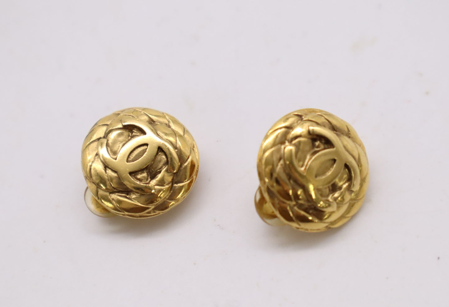 Chanel 1997 Twisted CC Gold-Plated Clip-On Earrings