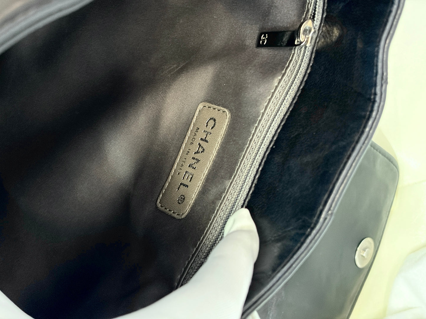 Chanel Black and White Lambskin 2010s Leather Shoulder Bag