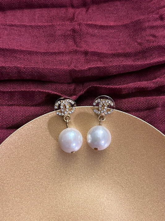 Chanel 2000 Vintage Gold-Plated Double C Earrings