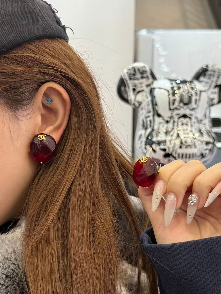 Chanel 1999 Vintage Ruby Resin & Plated Gold CC Clip-On Earrings