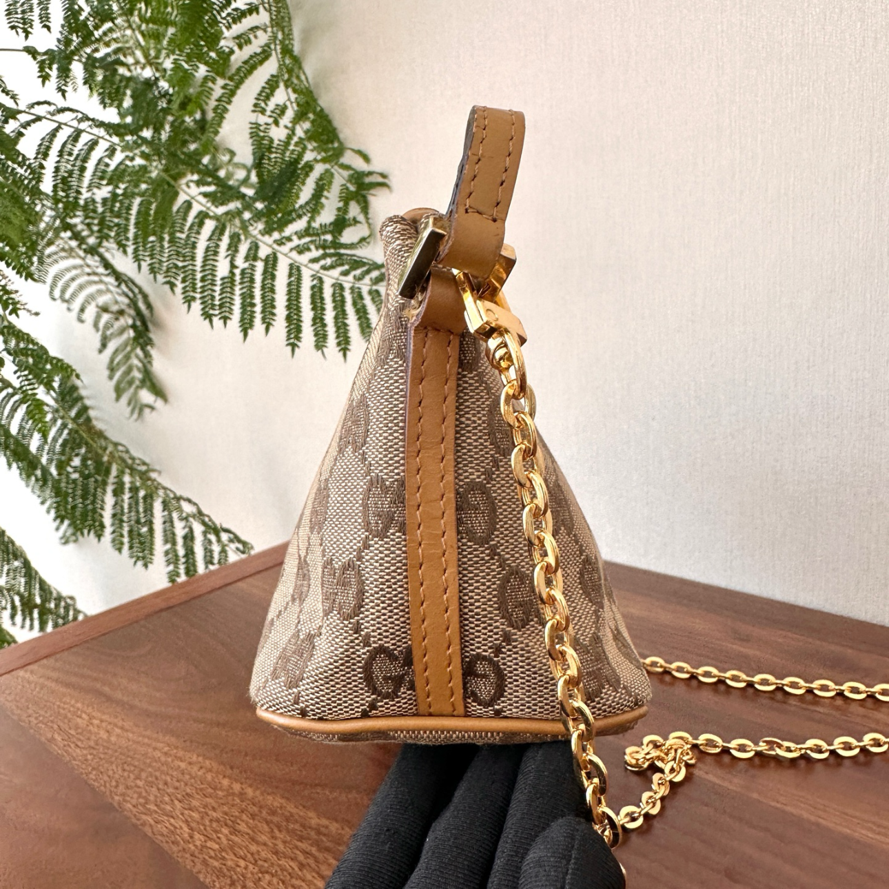 Gucci GG Canvas Chain Shoulder Bag – Beige/Brown